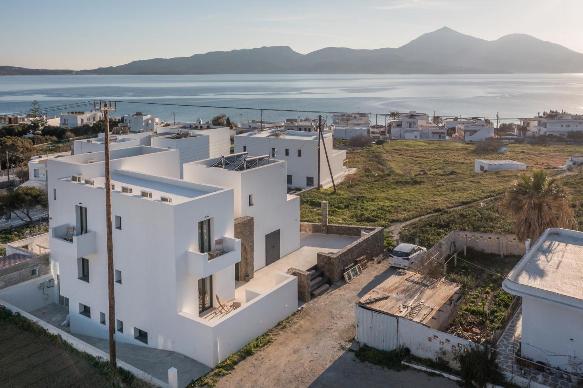 Afroessa Milos Adamantas Exterior photo